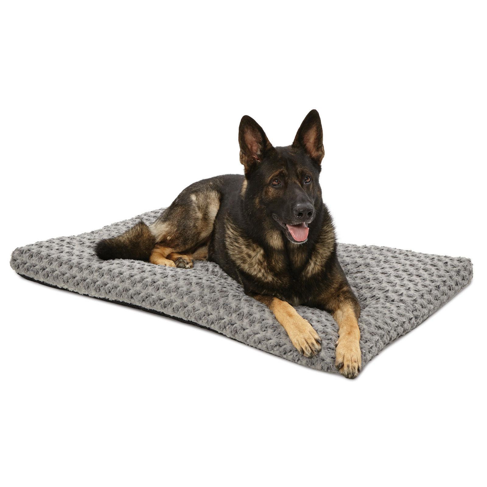MidWest Quiet Time Deluxe Ombre Pet Bed