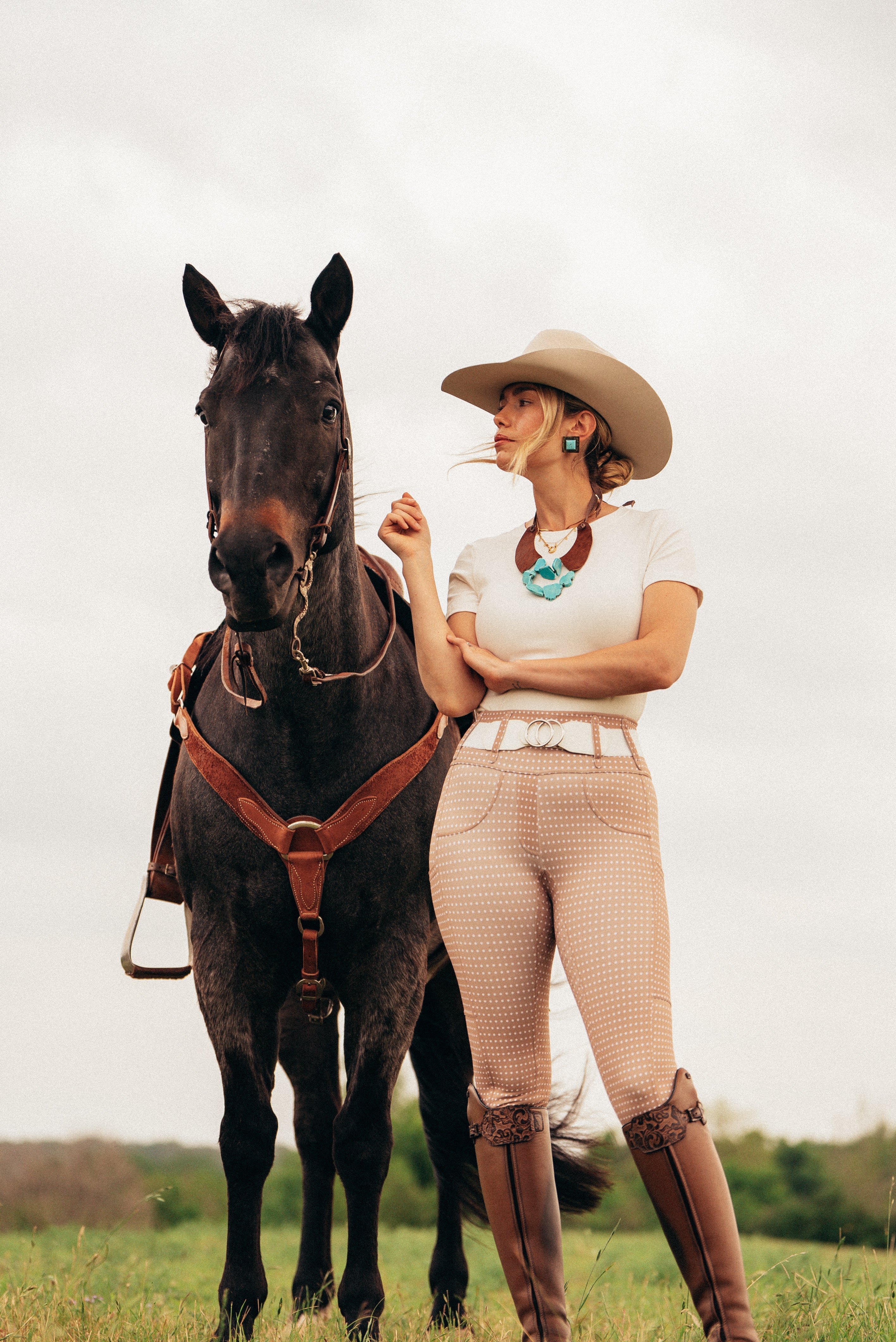 Athletic Breech - Linen & Pearls - Equine Exchange Tack Shop