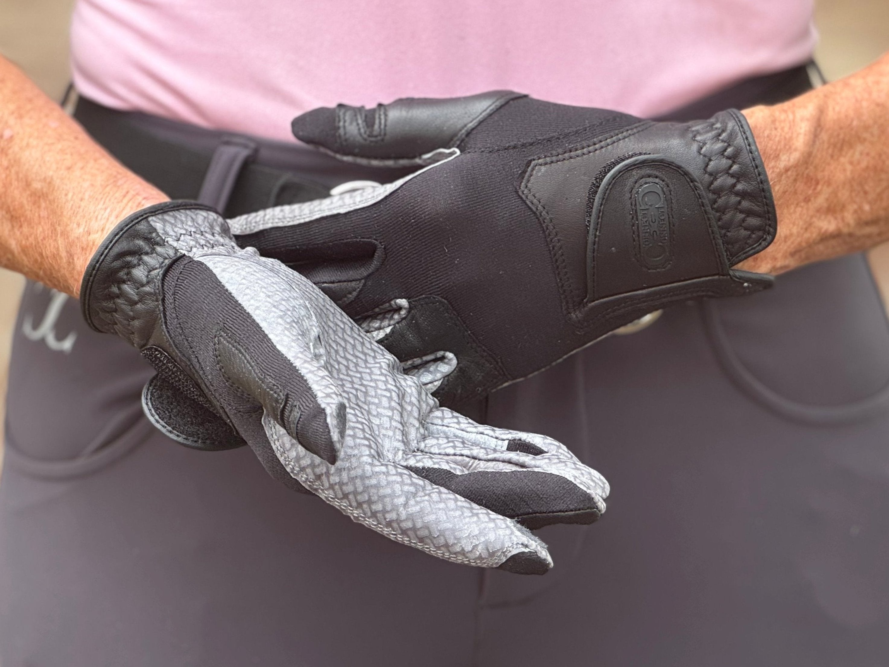 Oil-Tac Coppertech Leather Premium Riding Glove in Black - Equine Exchange Tack Shop