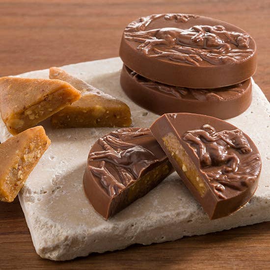 Milk Chocolate Almond Buttercrunch Full Cry Gable box - Equine Exchange Tack Shop