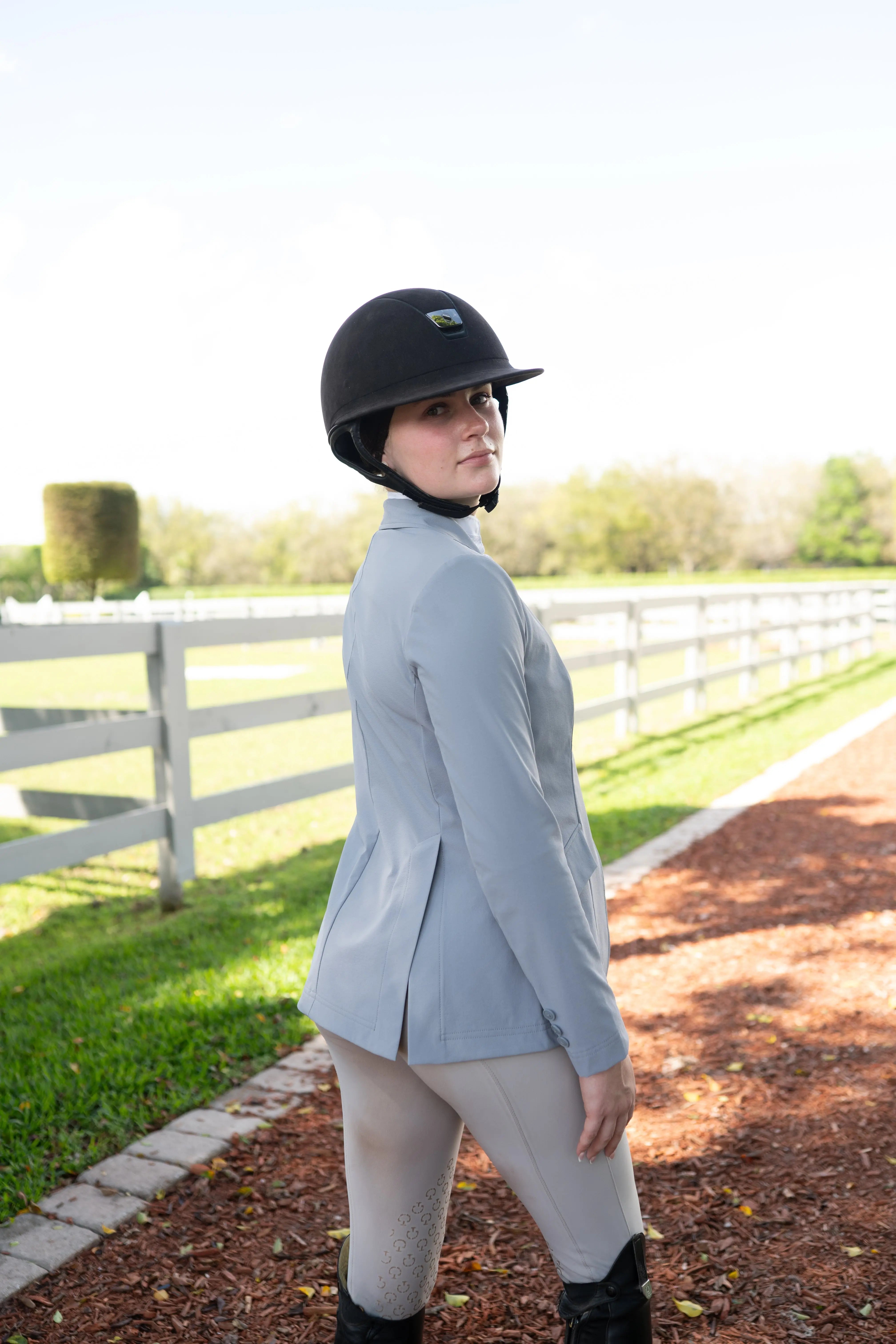 Grand Prix Ladies EQJ 3 Button Show Coat -