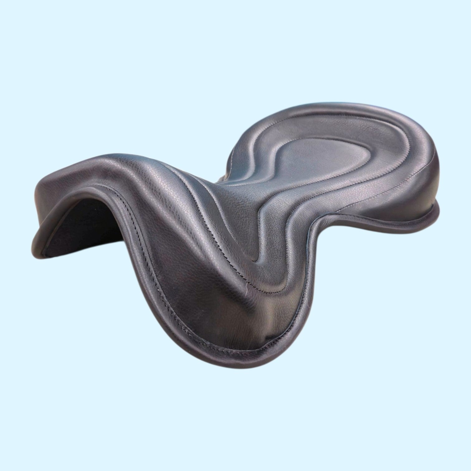 Saddle Up FreeForm Classic AP Seat in Black - 17.5" NWOT