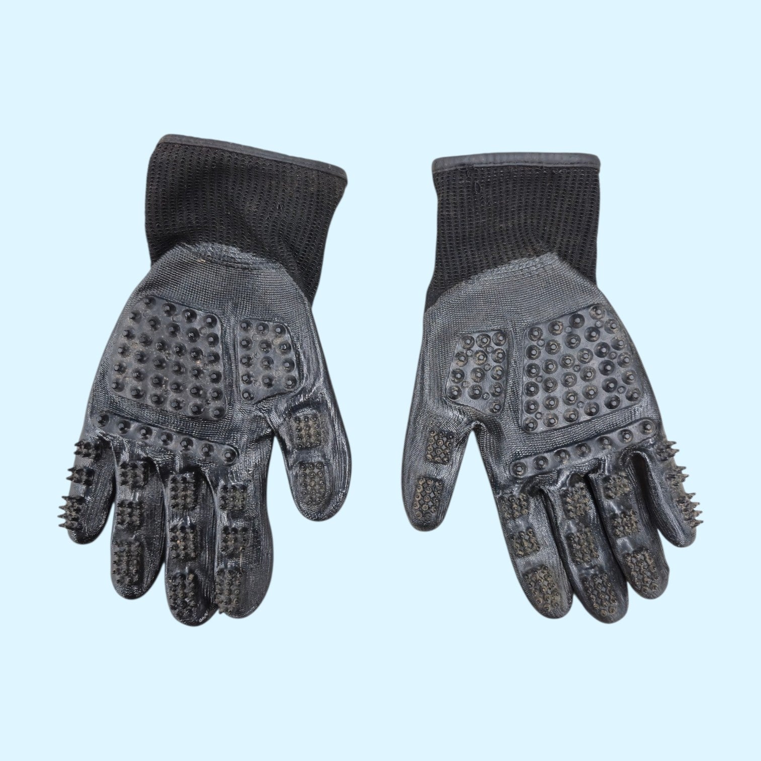 Hands On Grooming Gloves in Black - Large