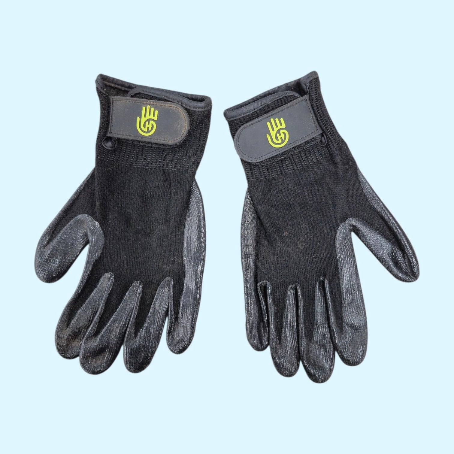 Hands On Grooming Gloves in Black - Large
