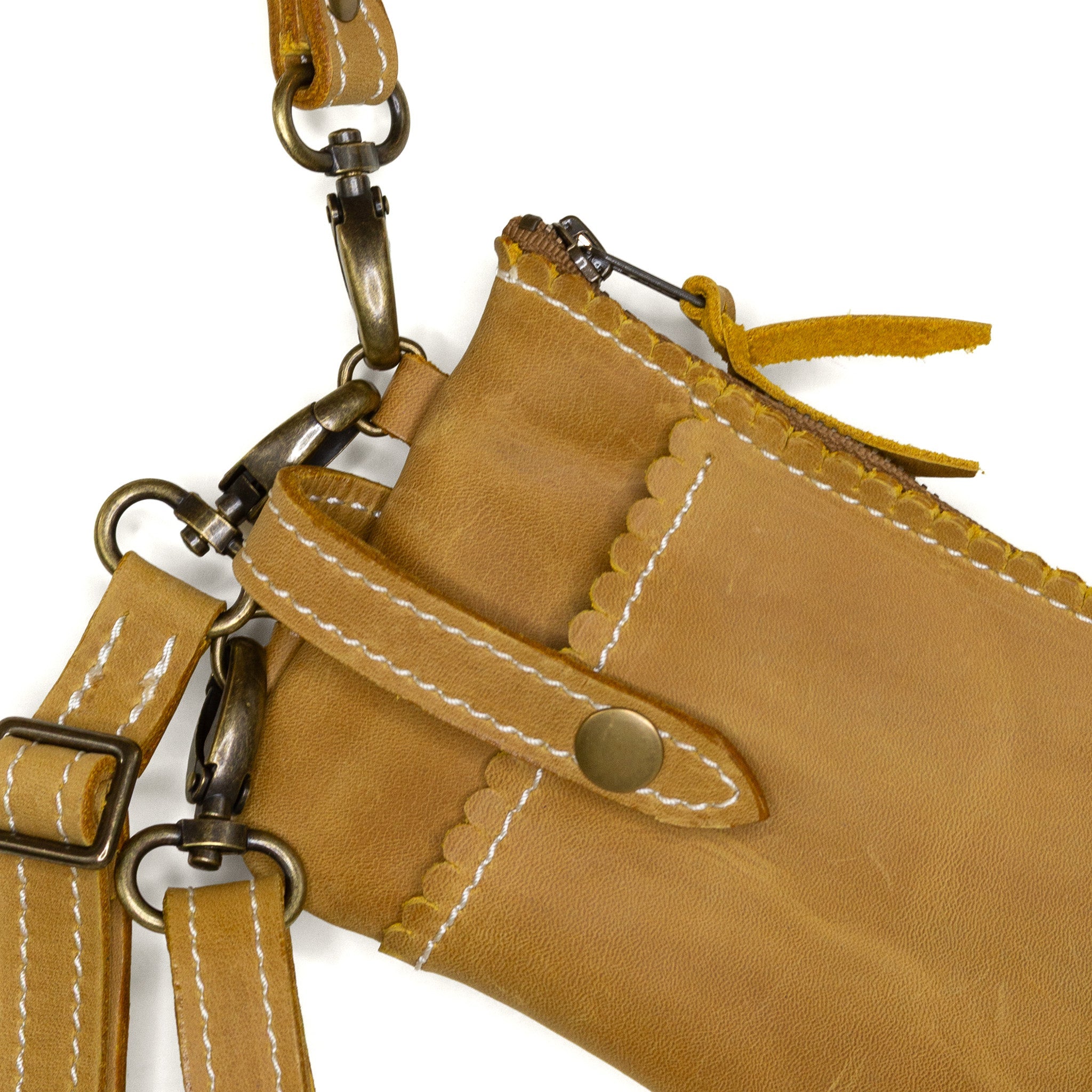 Scalloped Edge Concert Wristlet with Crossbody: Sunset