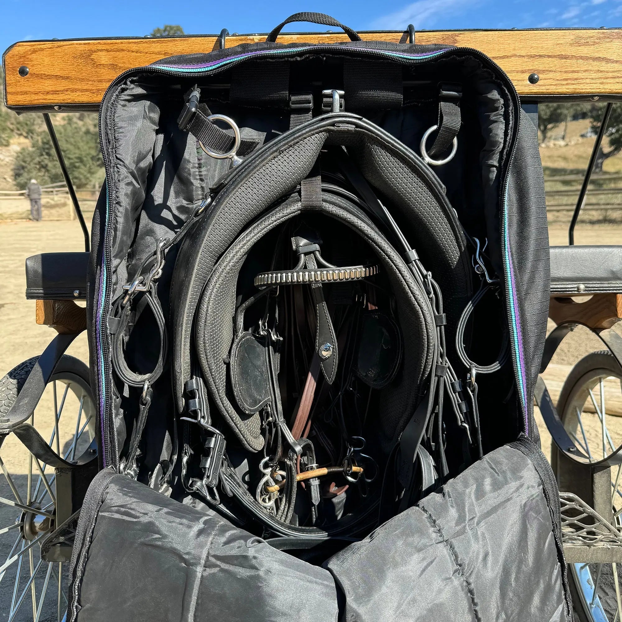 Harness Bag with 4 adjustable straps - Equine Exchange Tack Shop