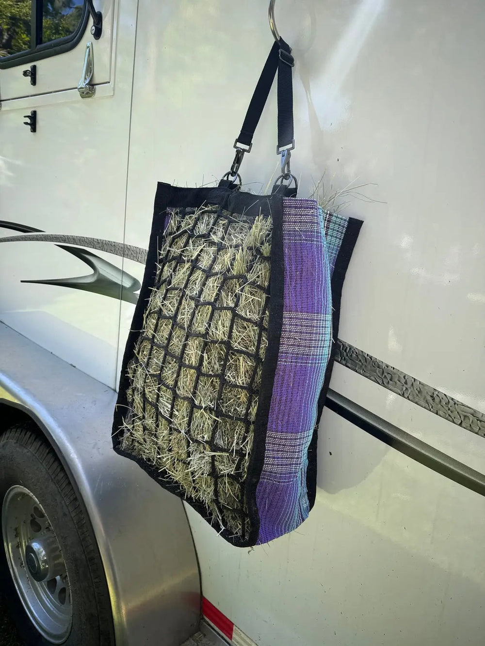 Deluxe Slow Feed Hay Bag - 1 Flake - Equine Exchange Tack Shop