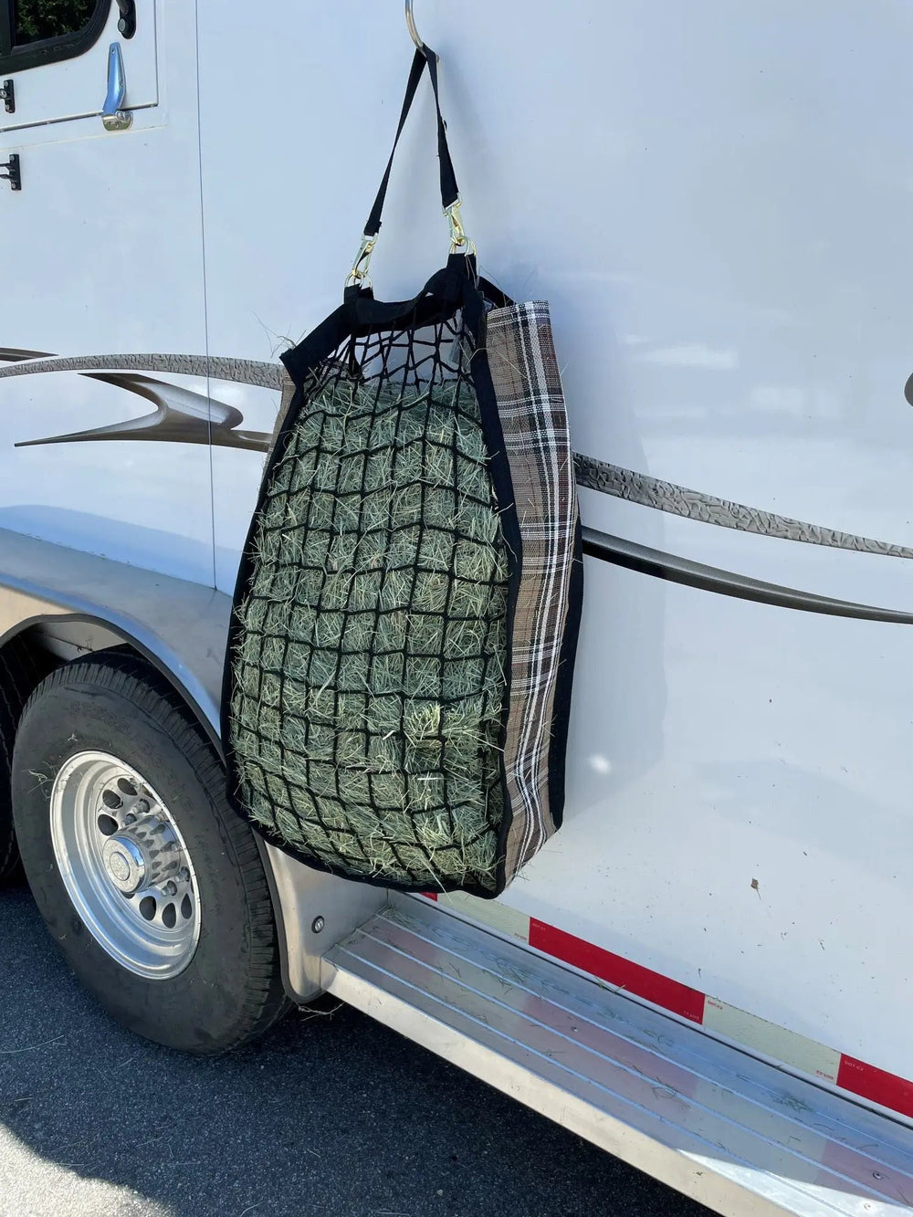 Deluxe Slow Feed Hay Bag - 2 Flake - Equine Exchange Tack Shop