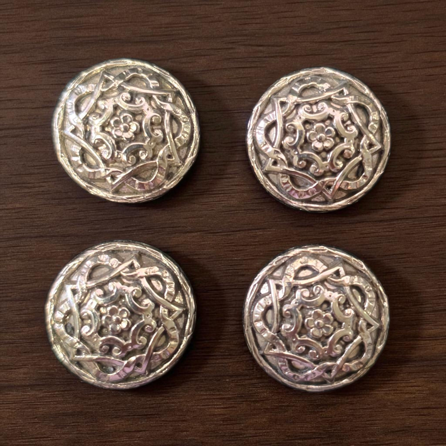 Ornaments Collection Magnetic Number Holders - CLEARANCE - Equine Exchange Tack Shop