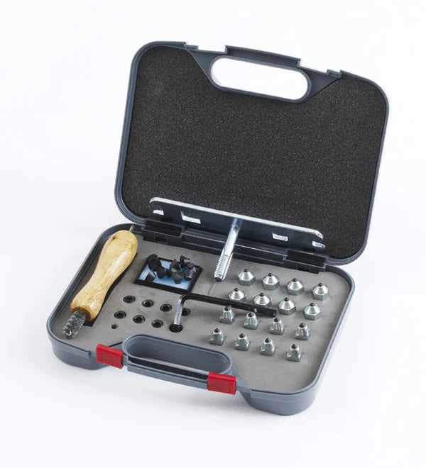 Stud Kit w/Plastic Case