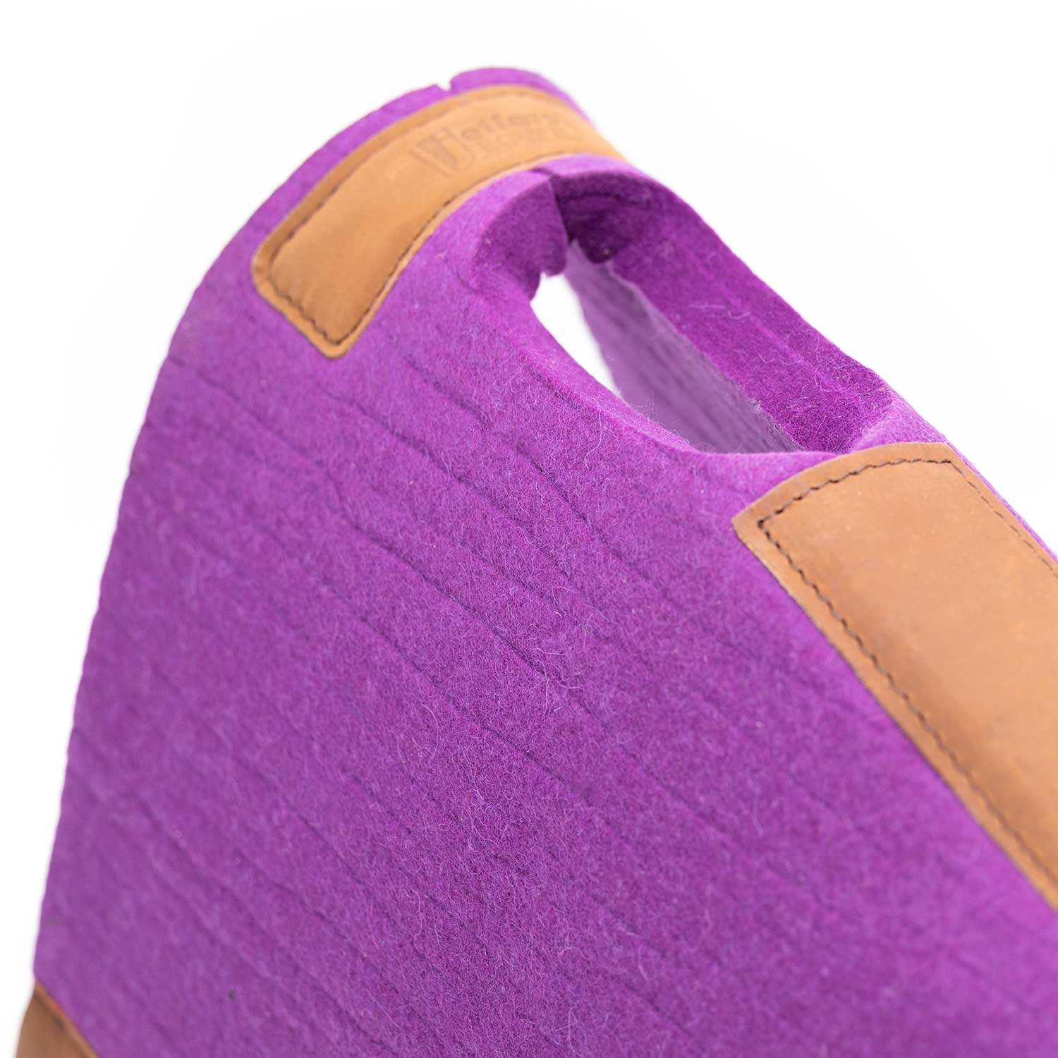 WoolLuxe 100% Wool Western Saddle Pad – Cushioned, Breathable, and Shock-Absorbing
