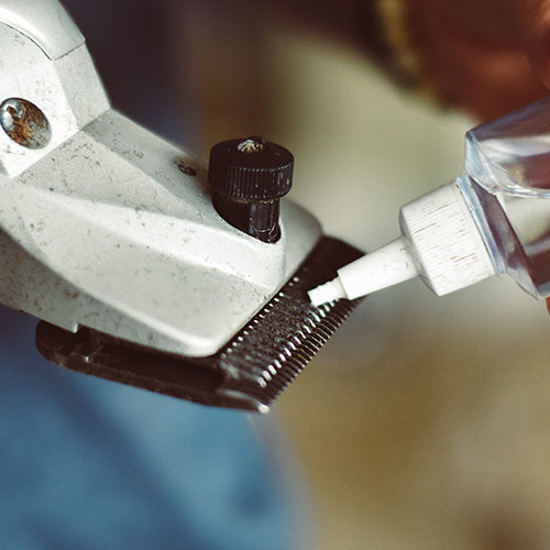 Liveryman Clipper Oil Liquid 250ml - Equine Exchange Tack Shop