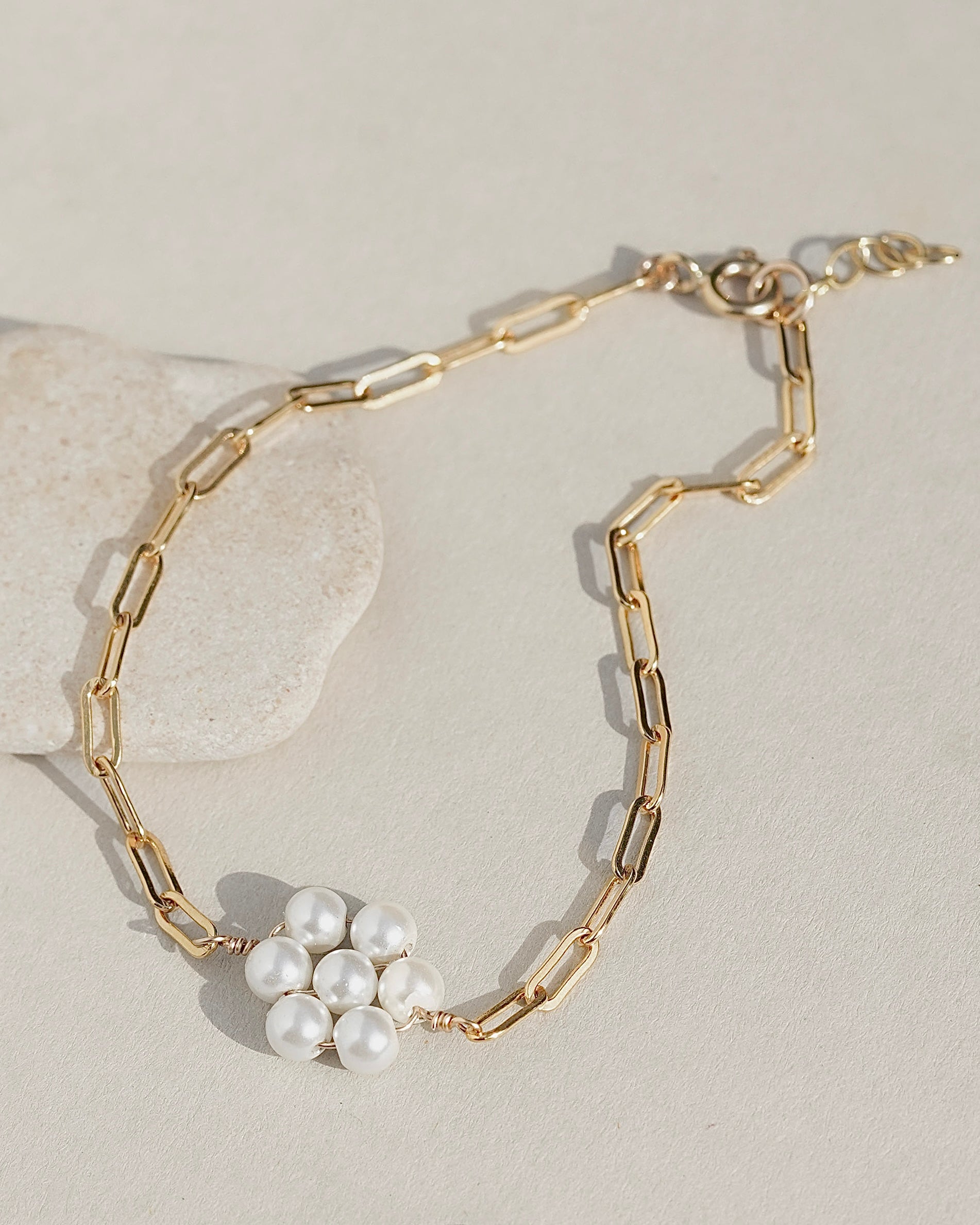 Pearl Daisy Bracelet